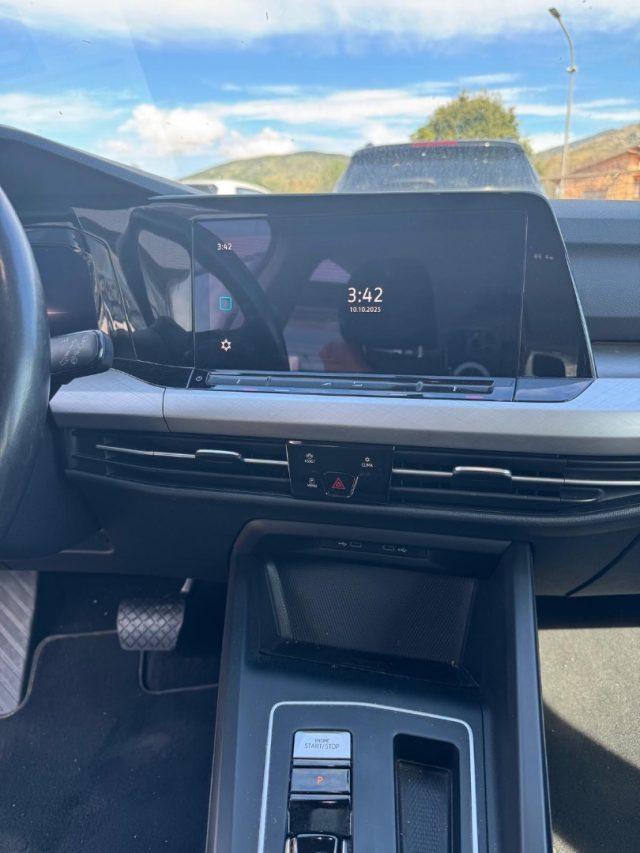 VOLKSWAGEN Golf 1.0 eTSI 110 cv EVO DSG Life