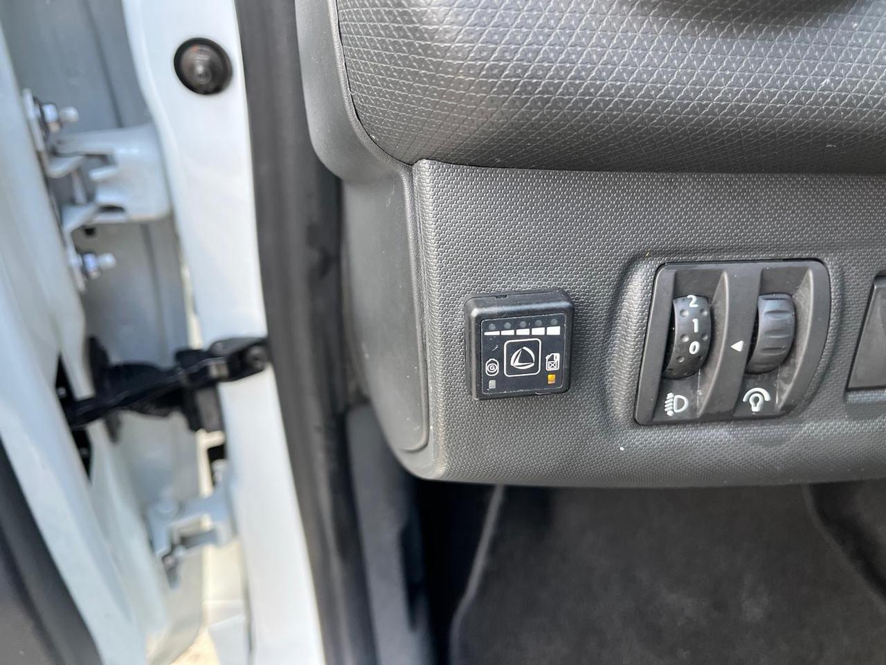 Renault Clio 5P-1.2 gpl -full -2013