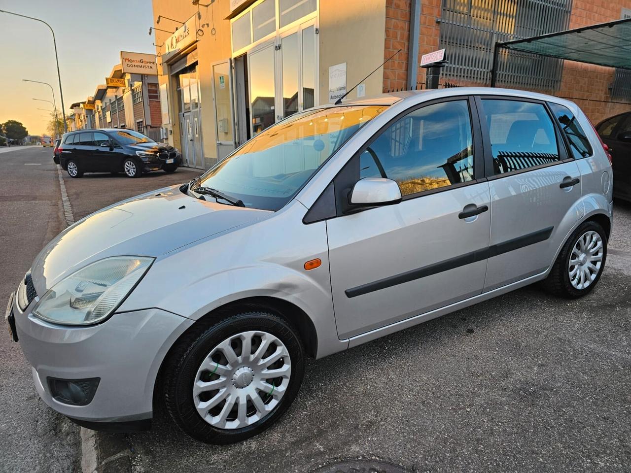 Ford Fiesta 1.2 75cv Ikon*Clima*Servosterzo*Neopatentati*