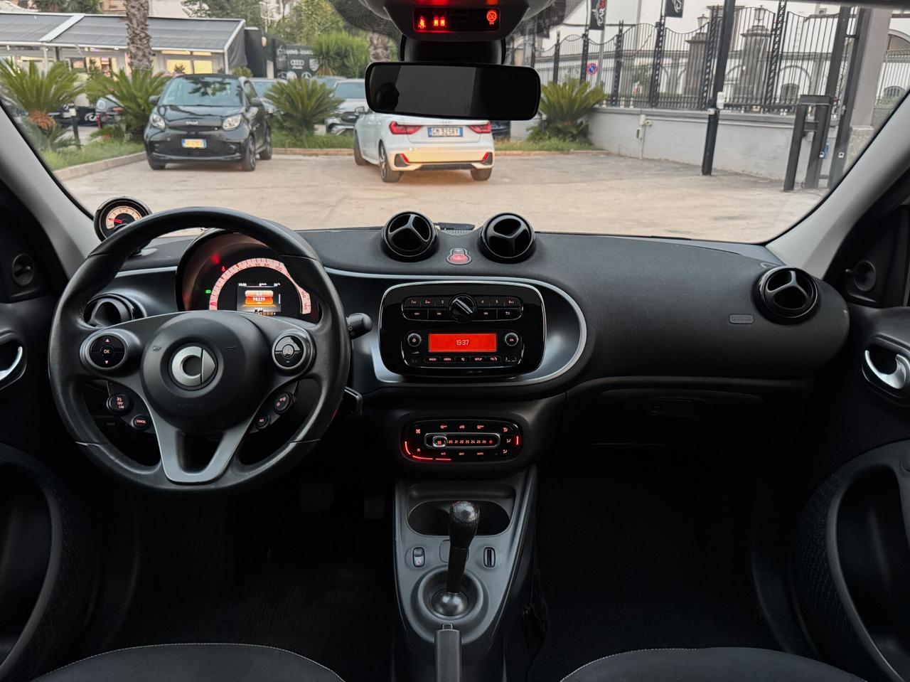 Smart forFour 1.0 Passion 71CV Twinamic TETTO