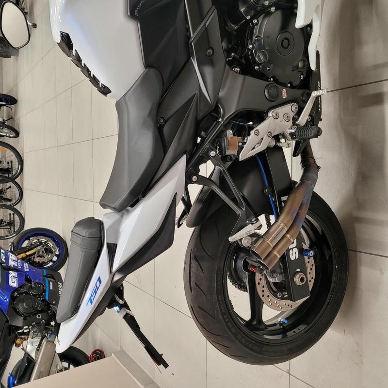 Suzuki GSR 750 - 2011