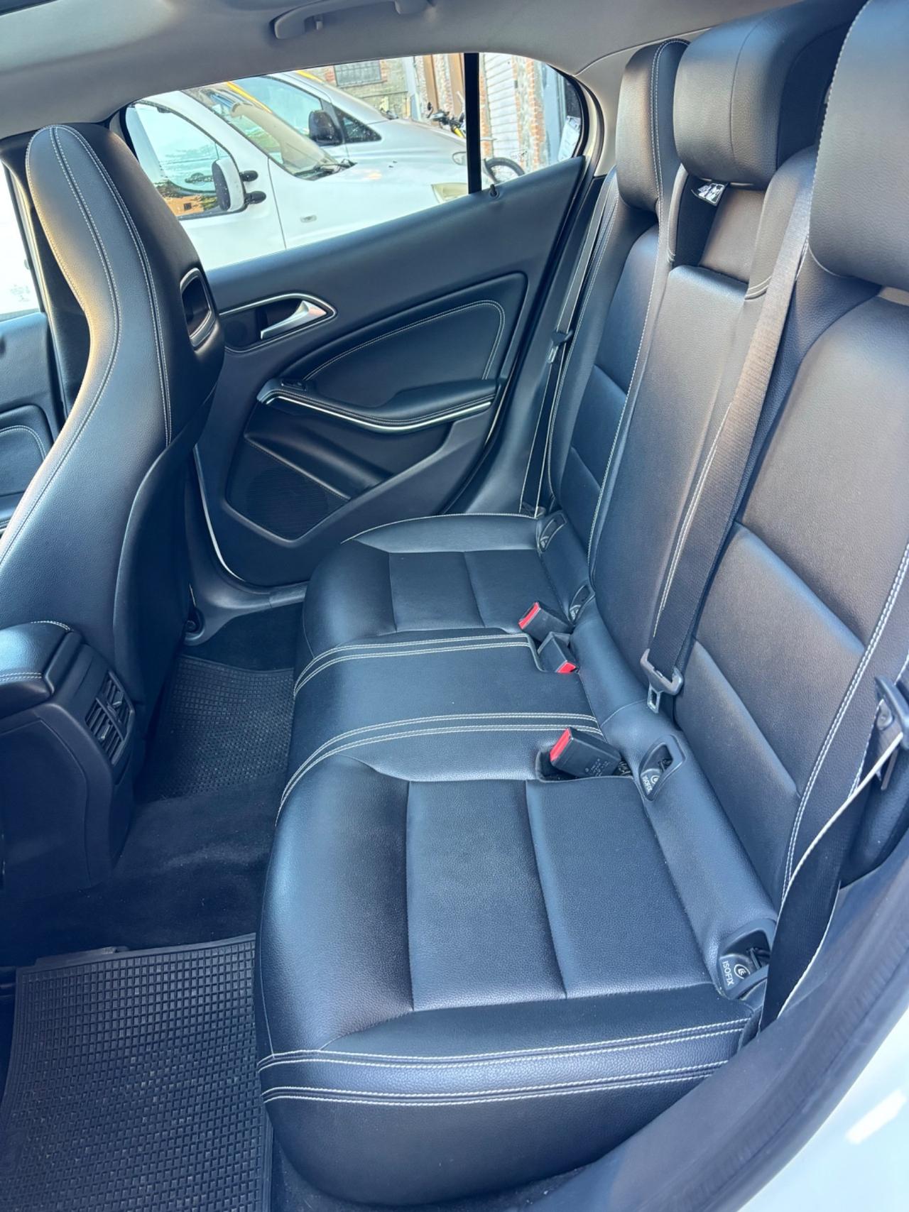 Mercedes-benz GLA 200 d Automatic 4Matic Premium