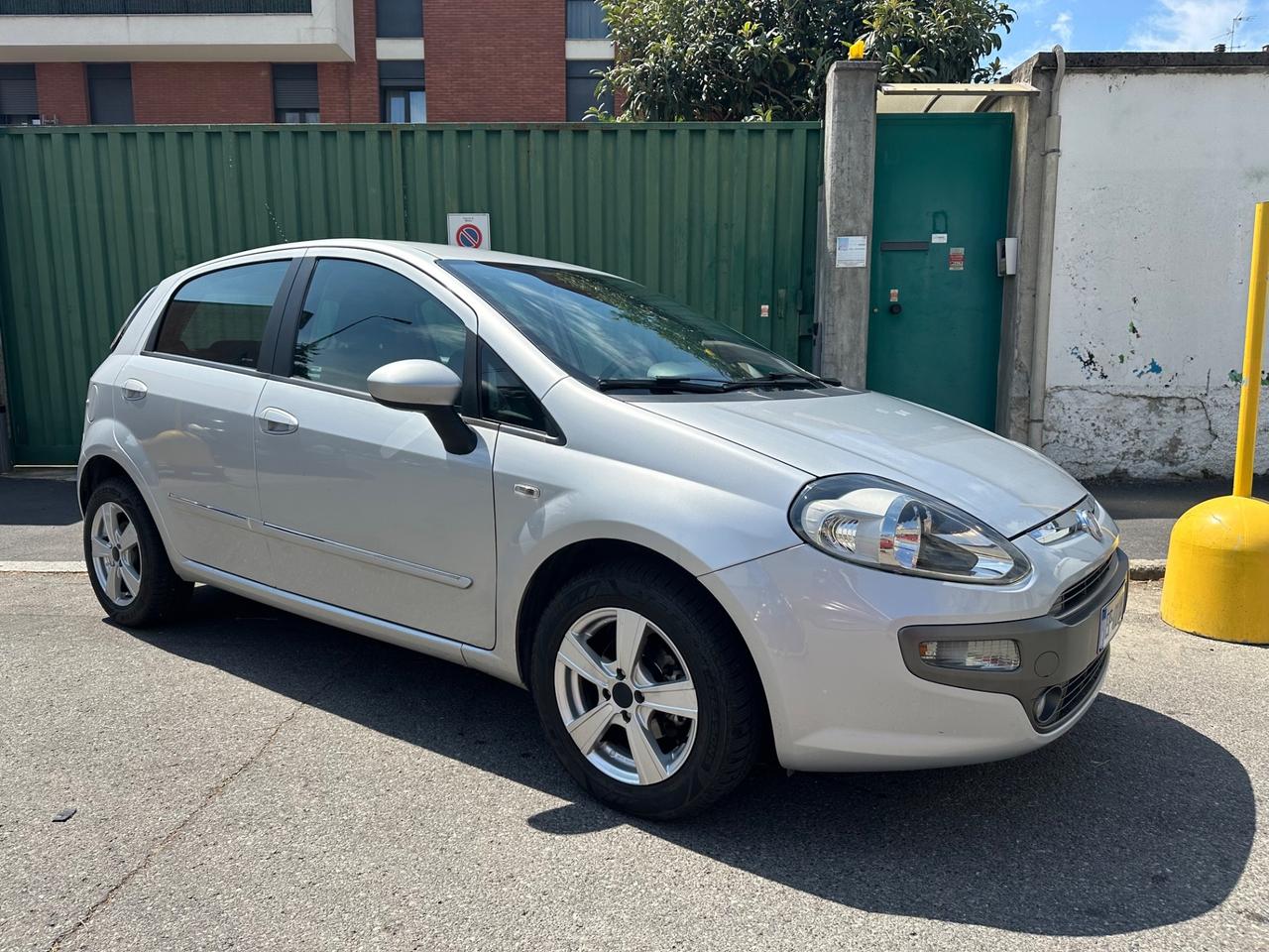 Fiat Punto Evo 1.4 5 porte Dynamic - ok neopatentati