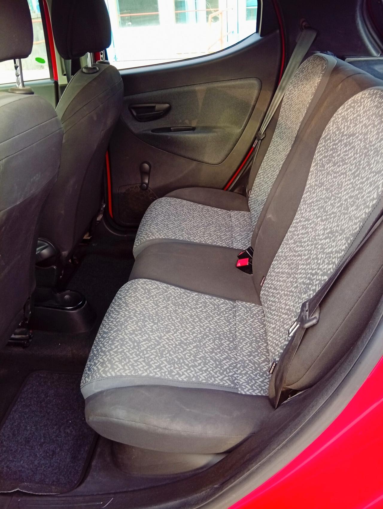 Lancia Ypsilon 1.0 FireFly 5 porte S&S Hybrid Ecochic Gold