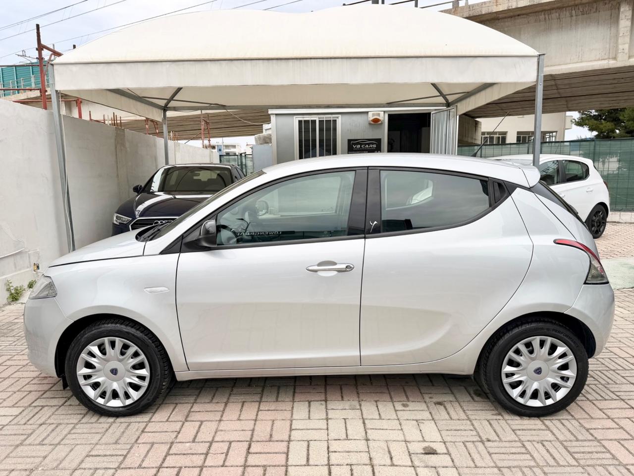 Lancia Ypsilon 1.2 Silver