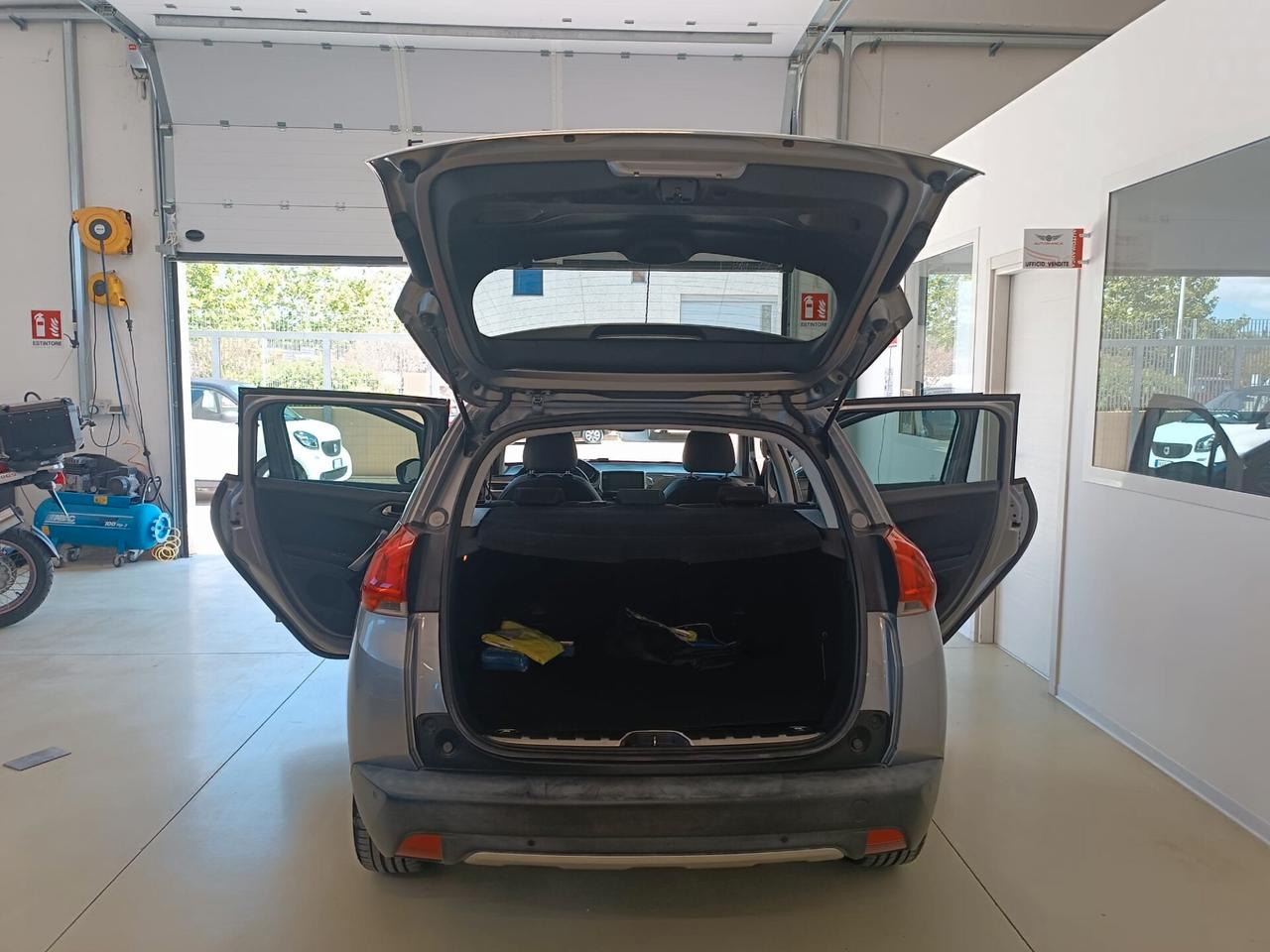 Peugeot 2008 BlueHDi 120 S&S Black Matt