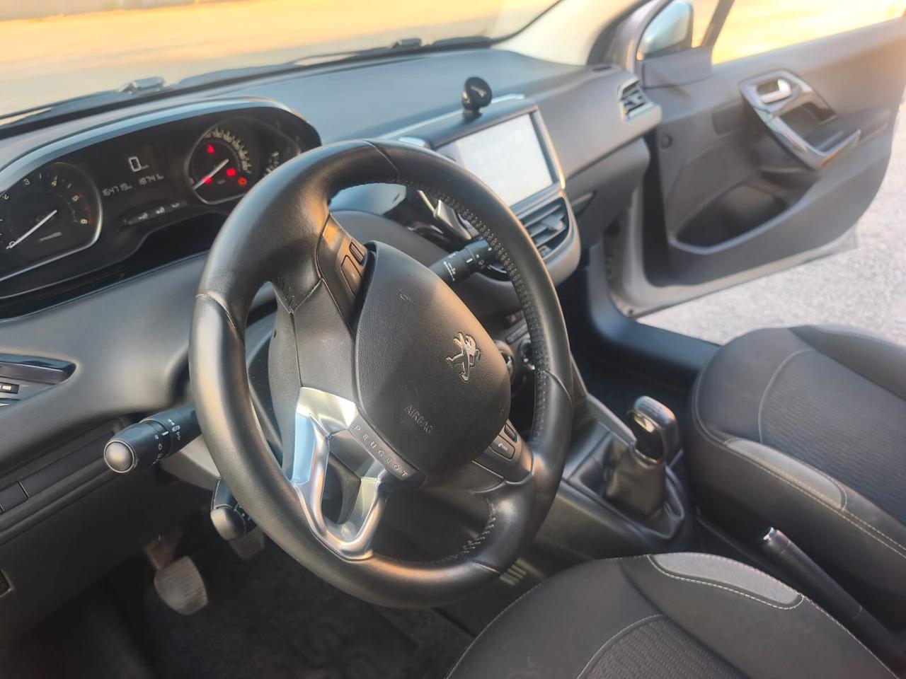 Peugeot 208 2016---1.6 Diesel Neopatentati