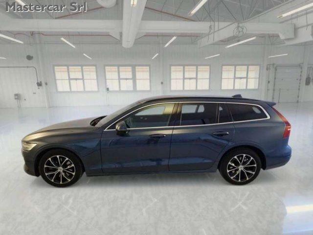 VOLVO V60 2.0 B4 197cv Auto MOMENTUM PRO - GK864FV