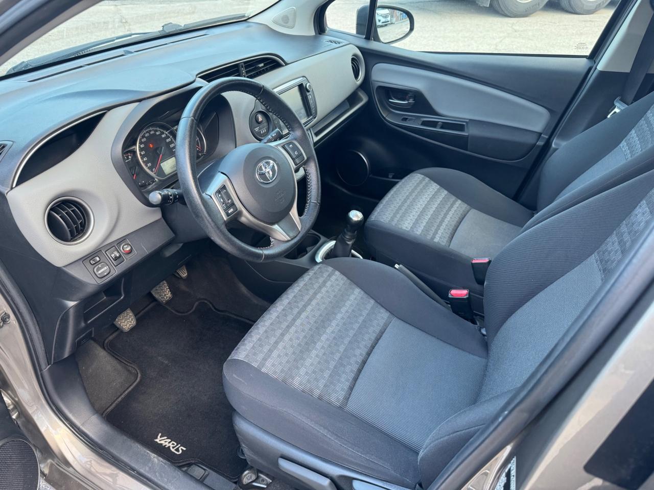 Toyota Yaris 1.0 5 porte Lounge