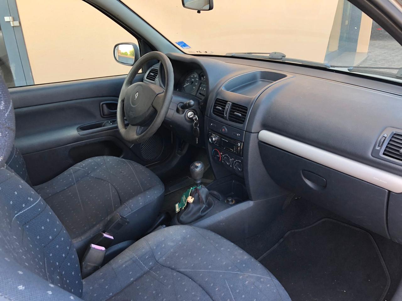 Renault Clio 1.2 cat 3 porte Symbol