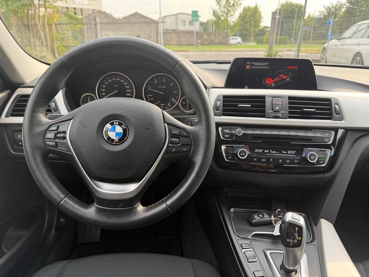Bmw 320 320d xDrive Touring Sport navi Led Top Uniprop Euro6b