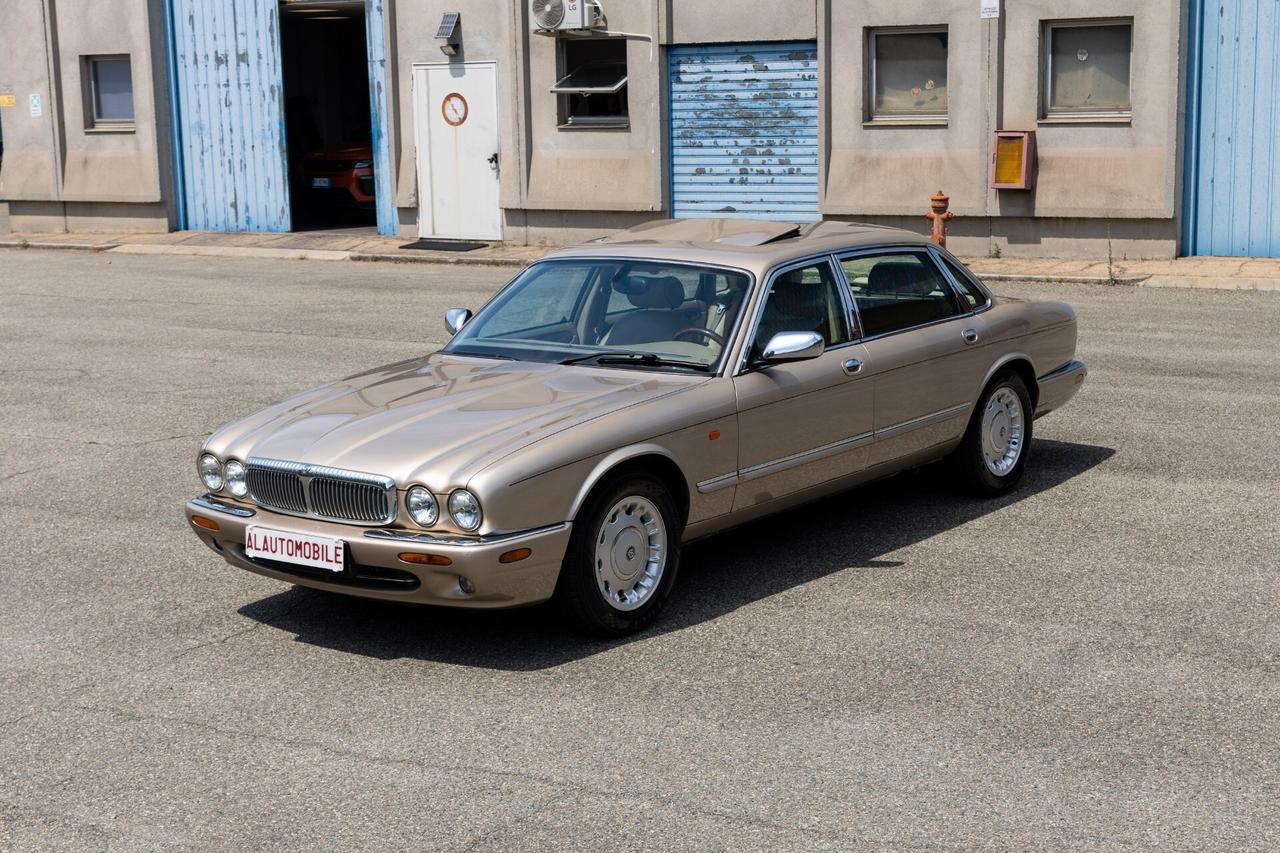 Daimler Super V8 XJ X300* LWB * Topaz con interni Cashmere* Meravigliosa*