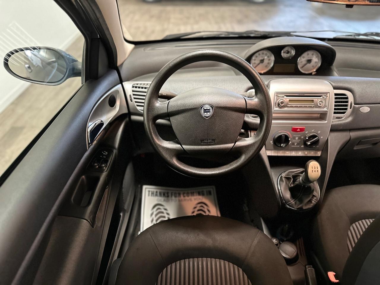 Lancia Ypsilon 1.2 Argento GPL