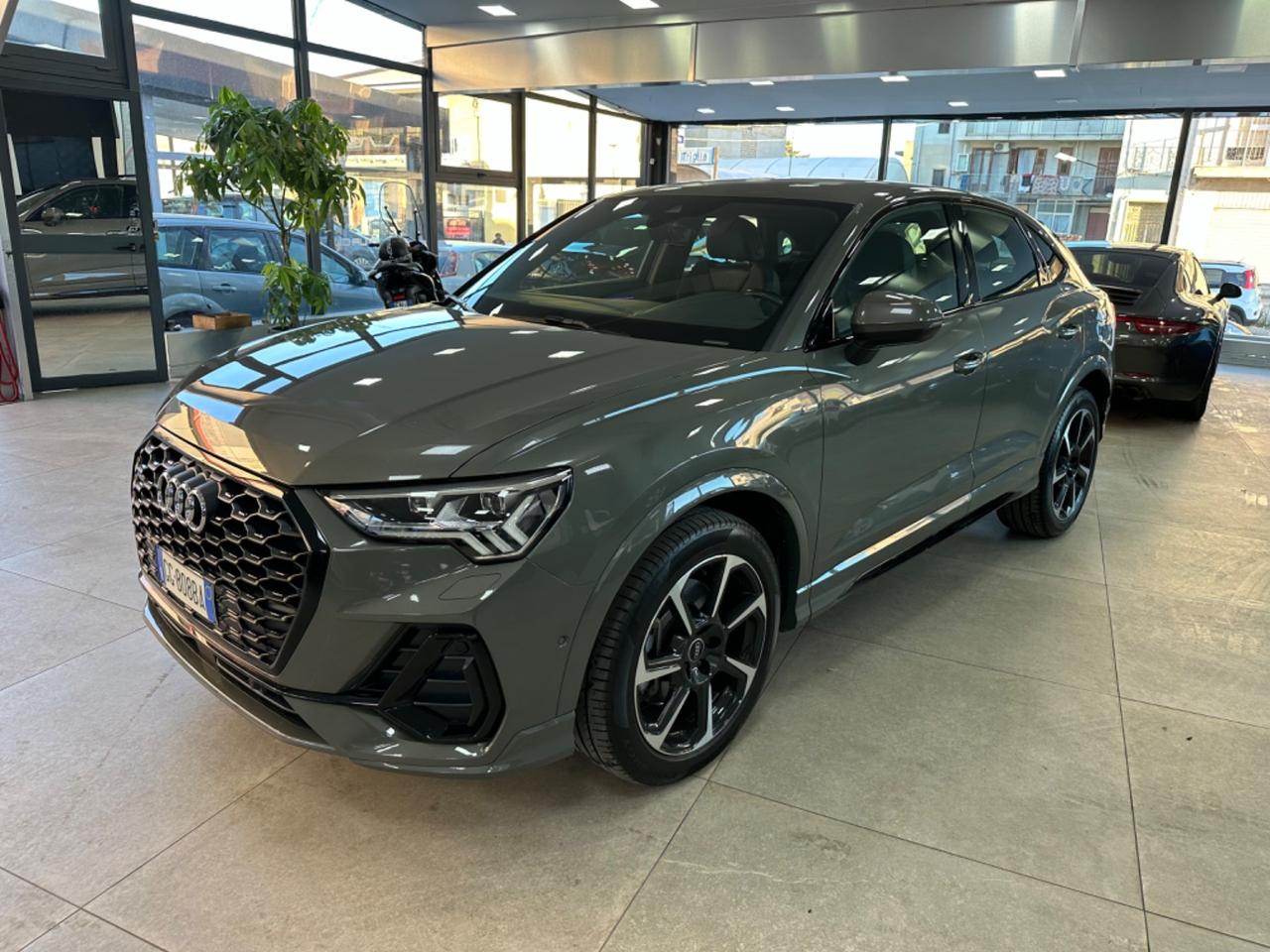 Audi Q3 40 TDI 200 CV quattro S tronic line edition 2021