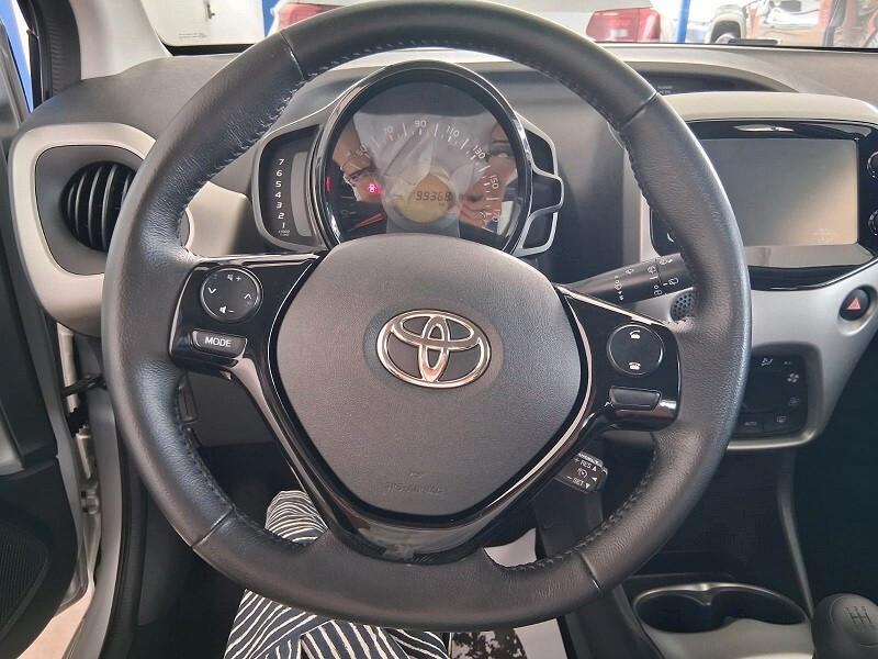 Toyota Aygo 1.0 VVT-i 69 CV 5 porte x-play