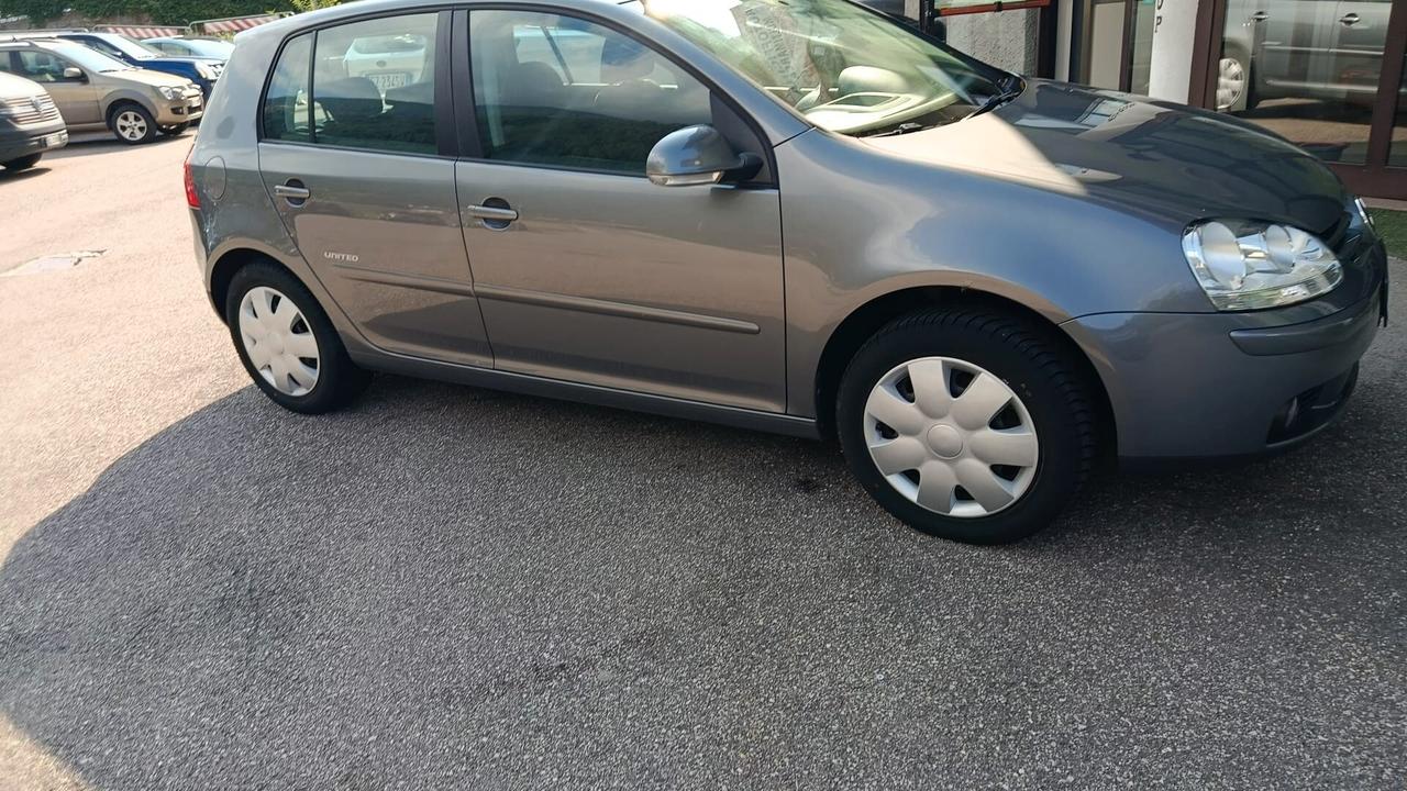 Volkswagen Golf 1.6 5p. Comfortline