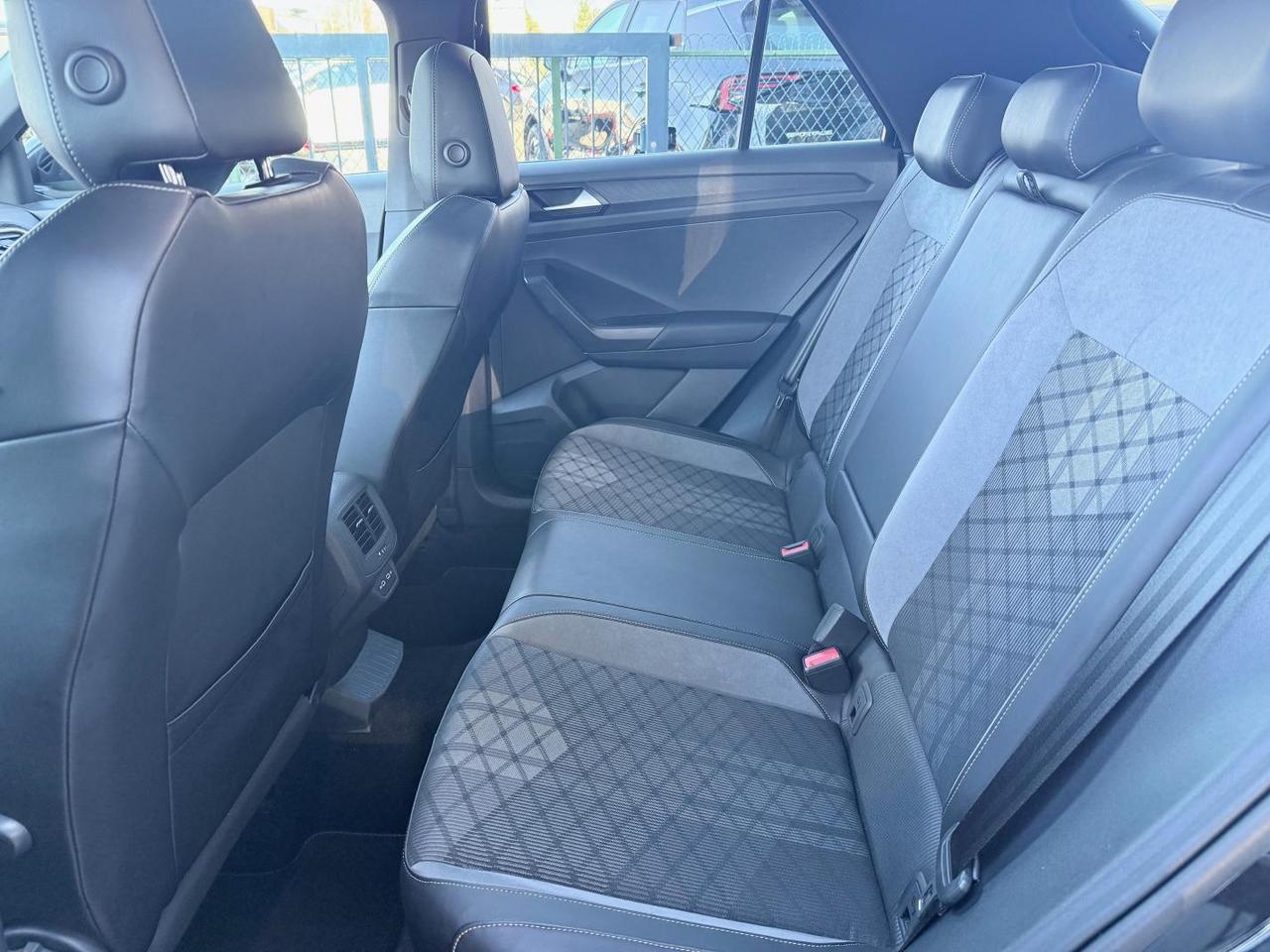 Volkswagen T-Roc 1.5 tsi R-Line dsg