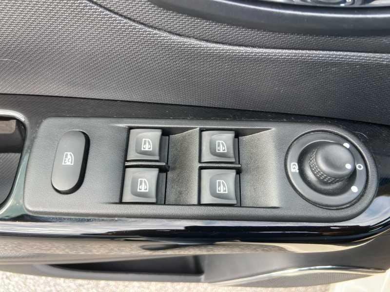 RENAULT Captur 1.2 tce Intens 120cv edc E6