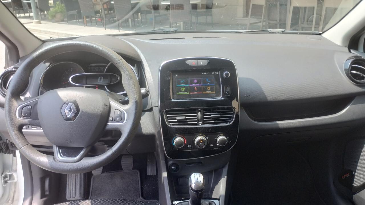 Renault Clio dCi 8V 75 CV 5 porte Moschino Zen NEOPATENTATI