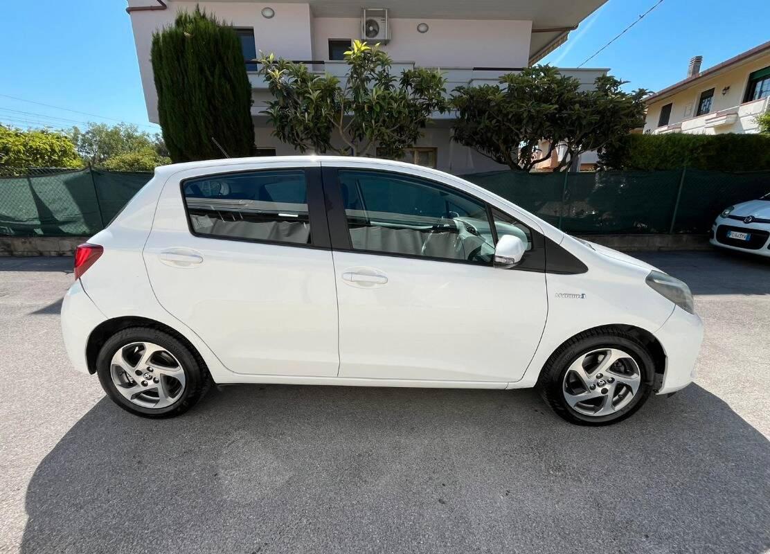 Toyota Yaris 1.5h Active 5p my16
