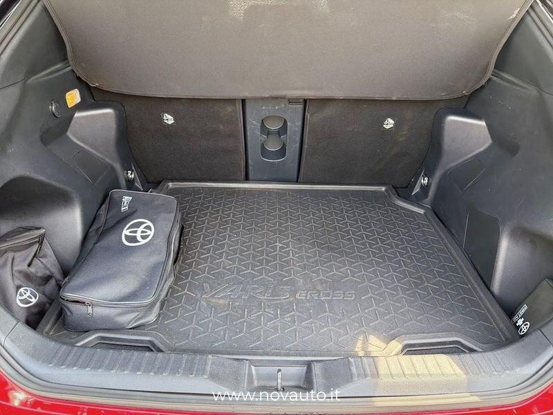 Toyota Yaris Cross 1.5H (116 CV) E-CVT Adventure