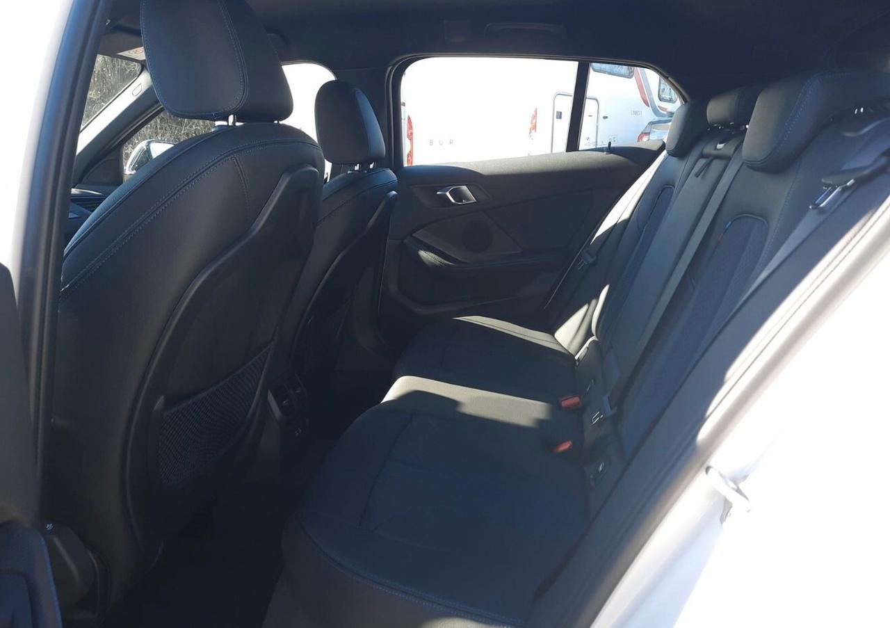 Bmw 118i 5p. Msport C automatico Navi