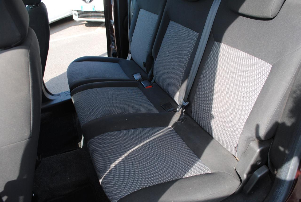 FIAT DOBLO' 1.4 BENZ/GPL 95 CV, 7 POSTI