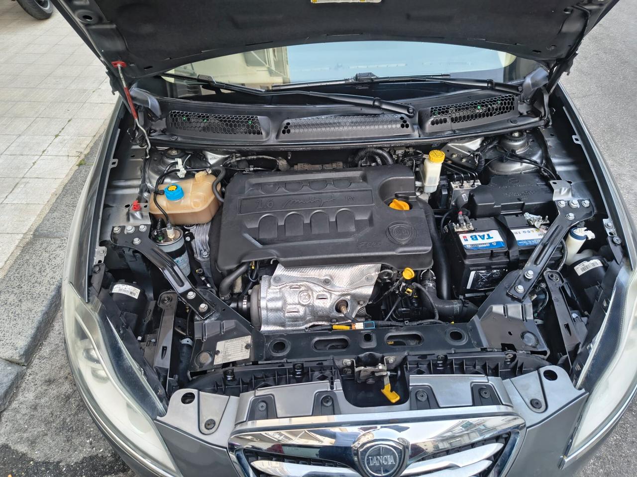 Lancia Delta 1.6 MJT DPF Gold