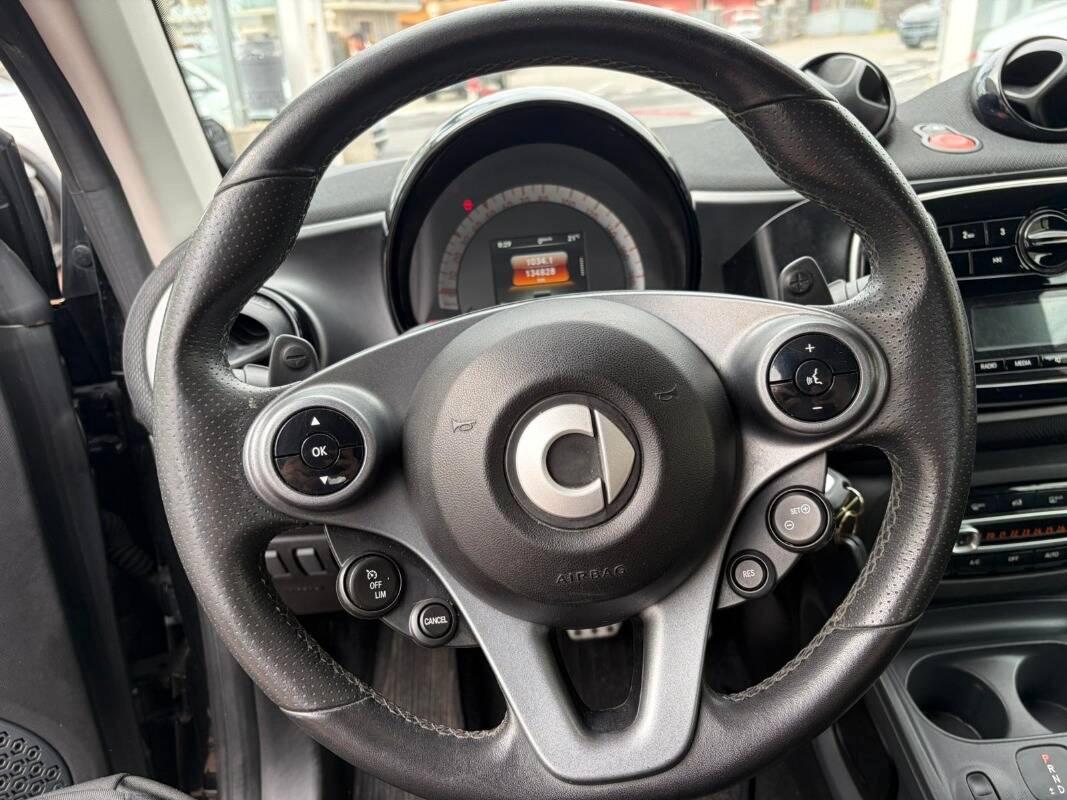 Smart Fortwo Cabrio 0.9 t Coffeelounge 90cv twinamic