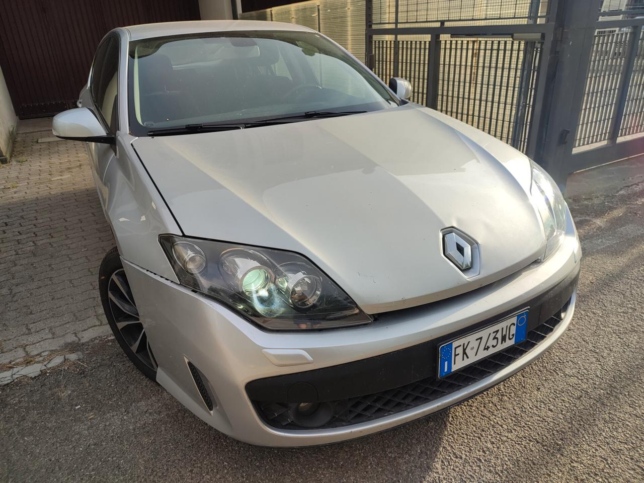 RENAULT NEW LAGUNA 1.5DIESEL BERLINA SPORT POCHI KM
