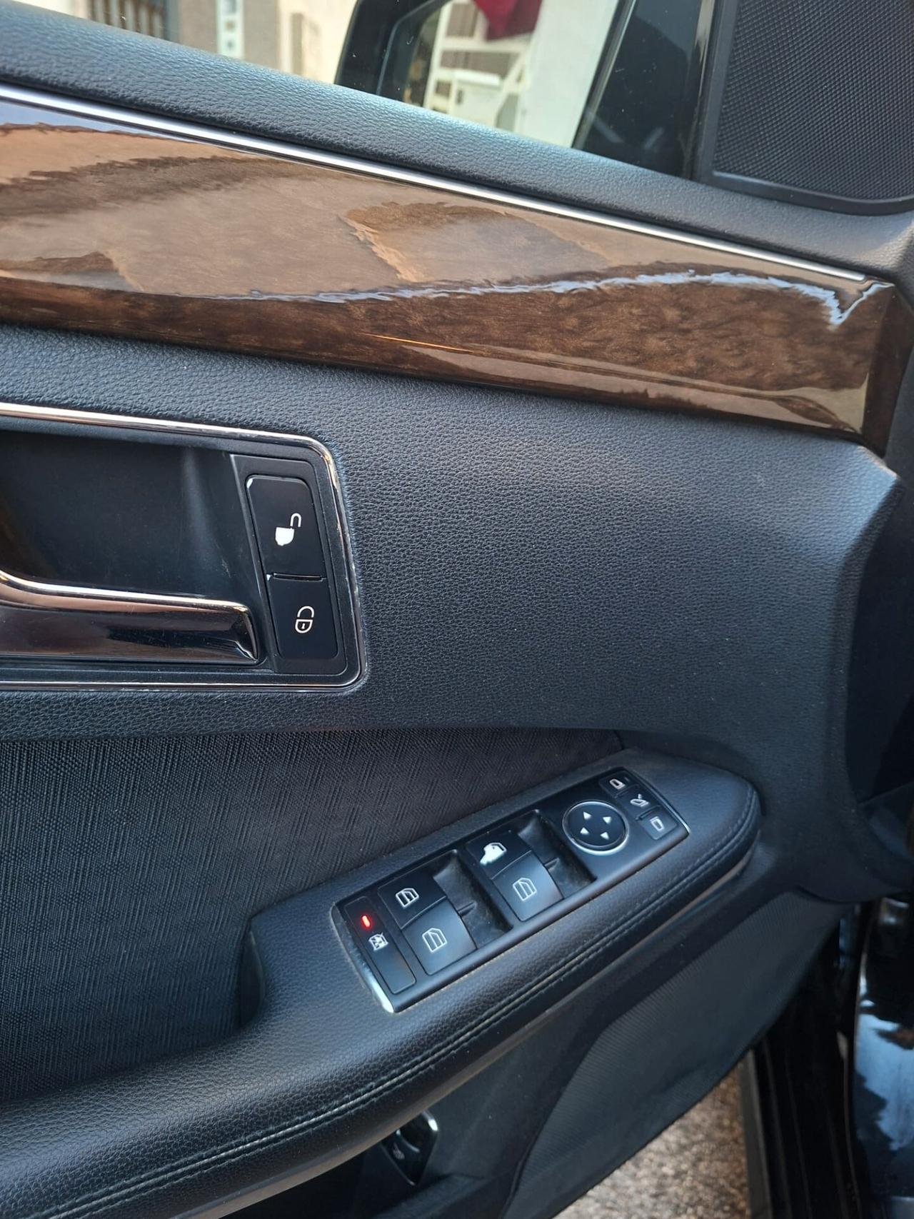 Mercedes-benz E 220 CDI BlueEFFICIENCY Executive