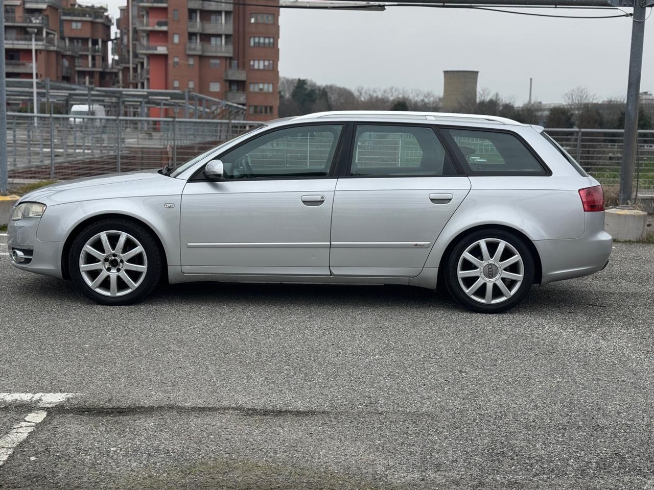 Audi A4 Avant 2.0 TDI 143CV F.AP.