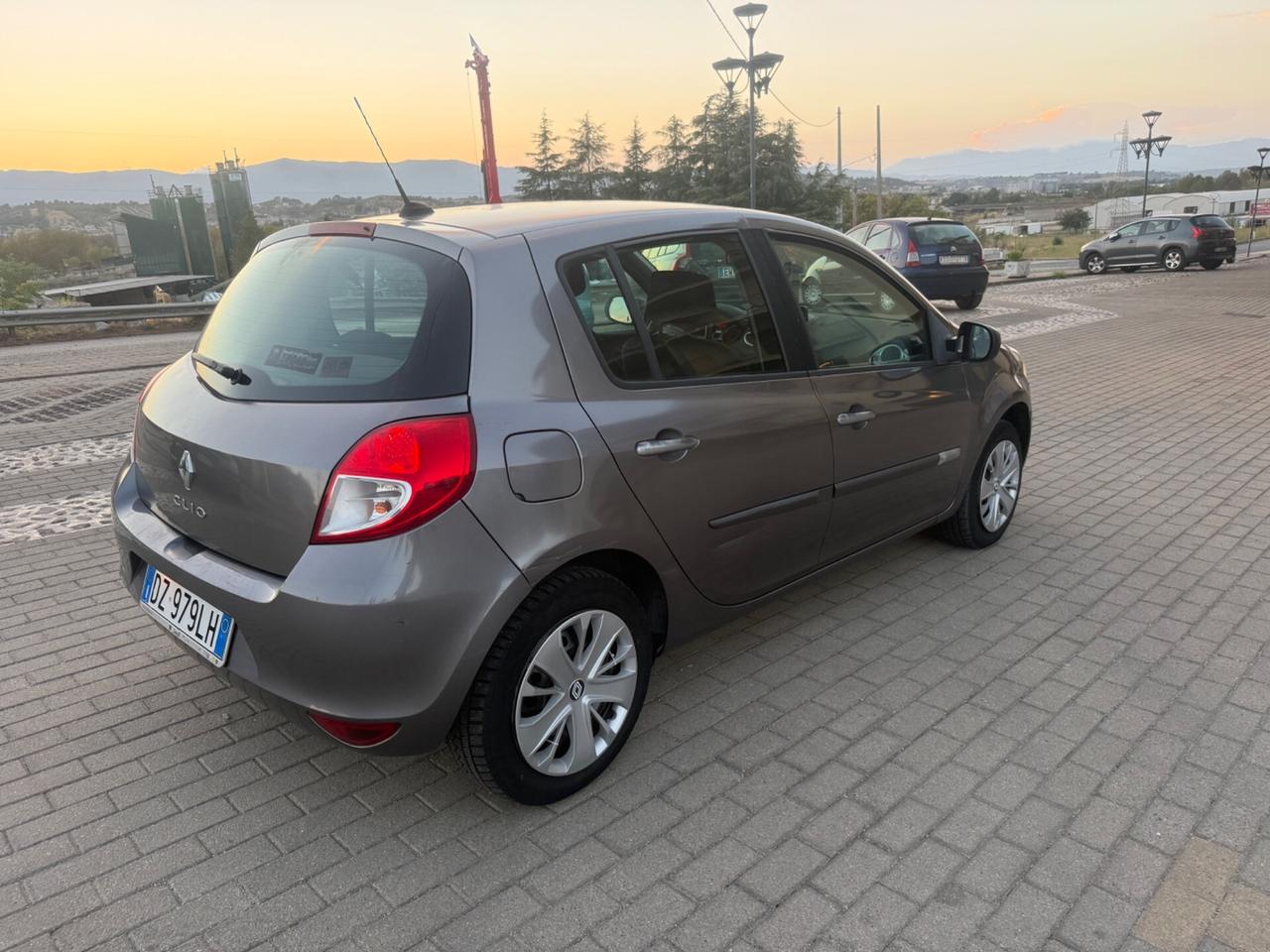 Renault Clio 1.2 16V 5 porte Luxe