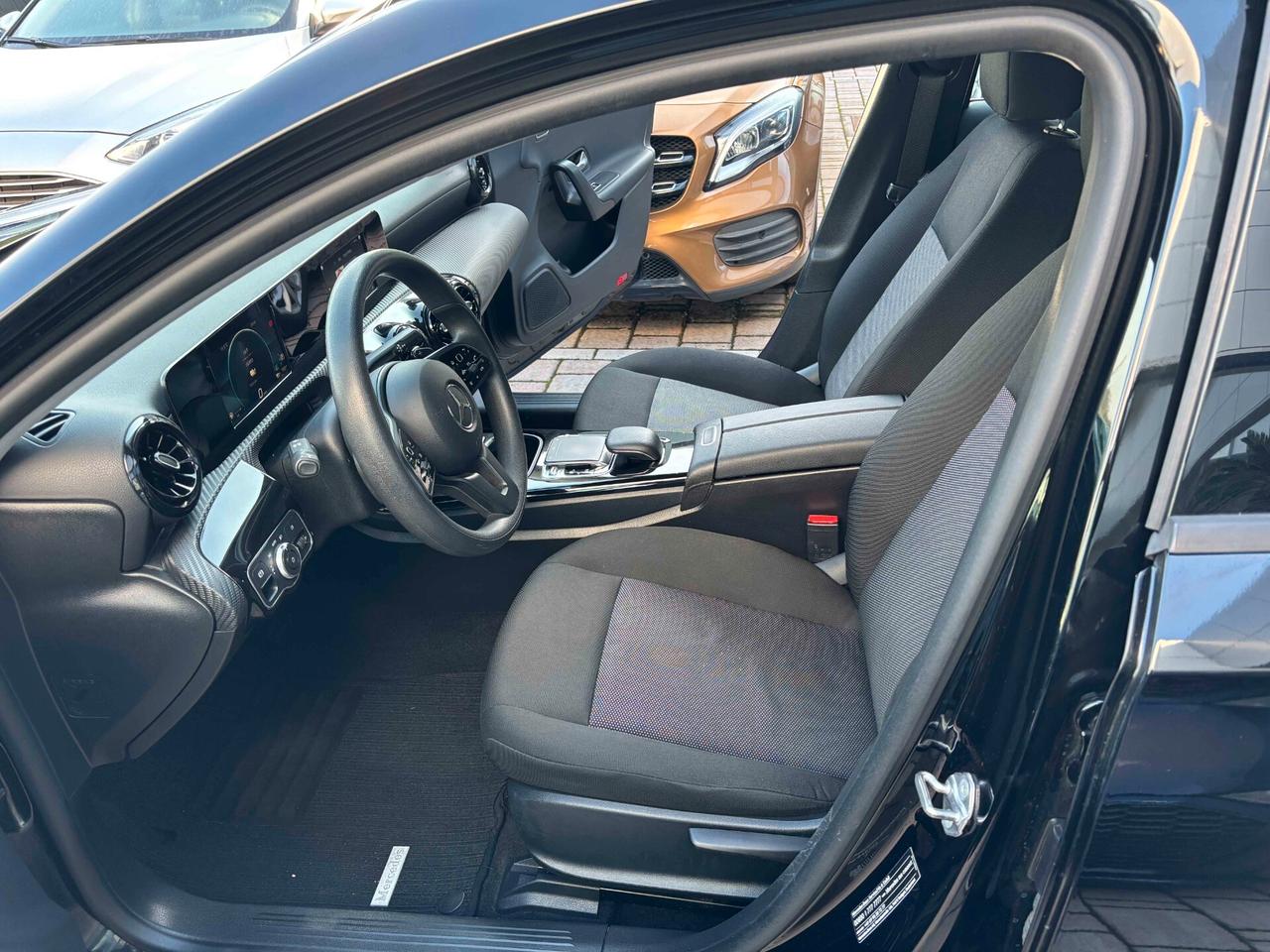 Mercedes-benz A 250 e Automatic EQ-Power Business