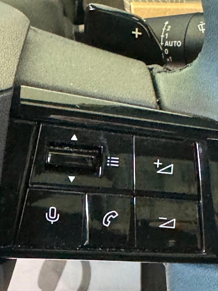 Lancia Ypsilon 1.2 mhev LX 110cv e-dct Led App conn Cam 17" Neopat