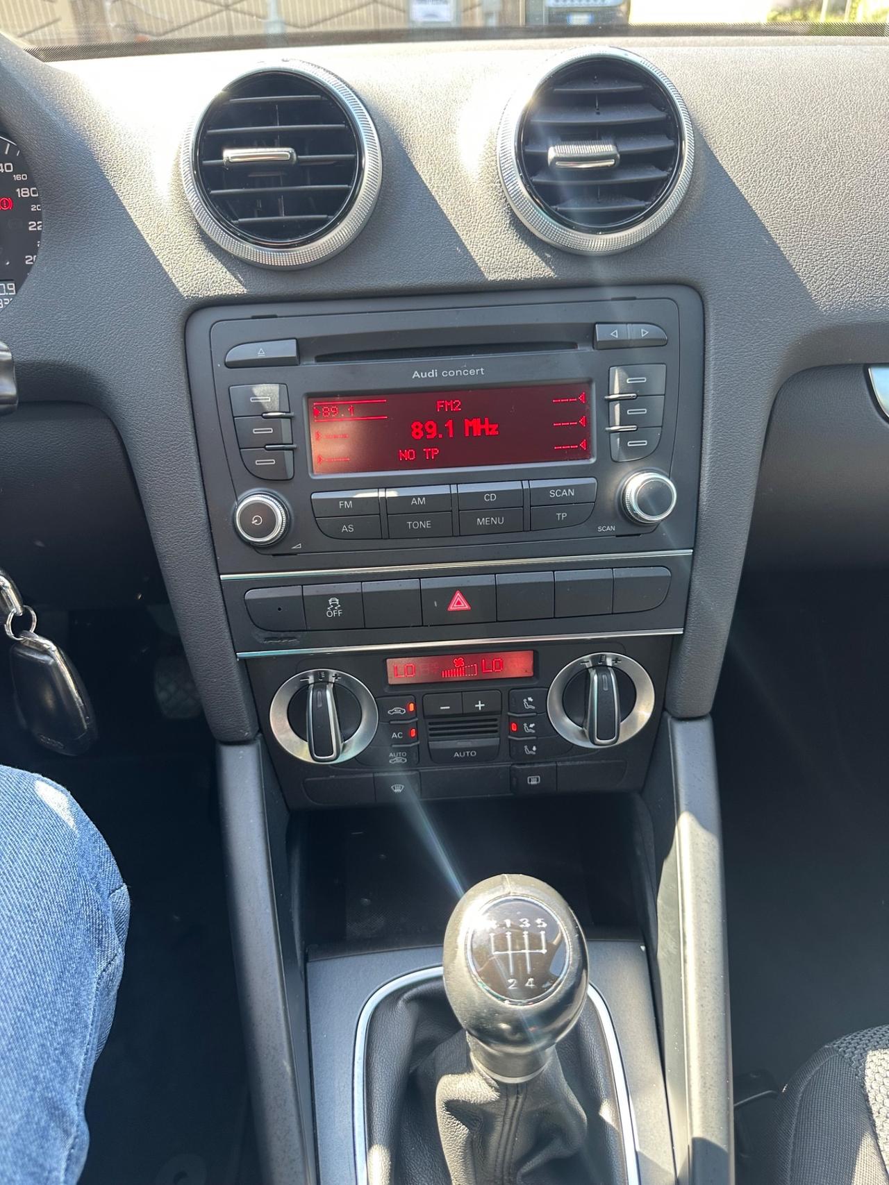 Audi A3 sportbak 1.6 90 CV 10/2013
