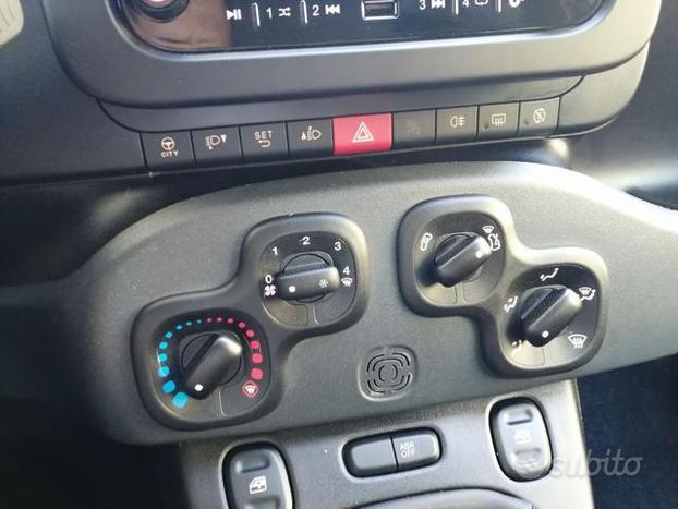 FIAT Panda 1.0 FireFly S&S Hybrid 5 Posti + Pack