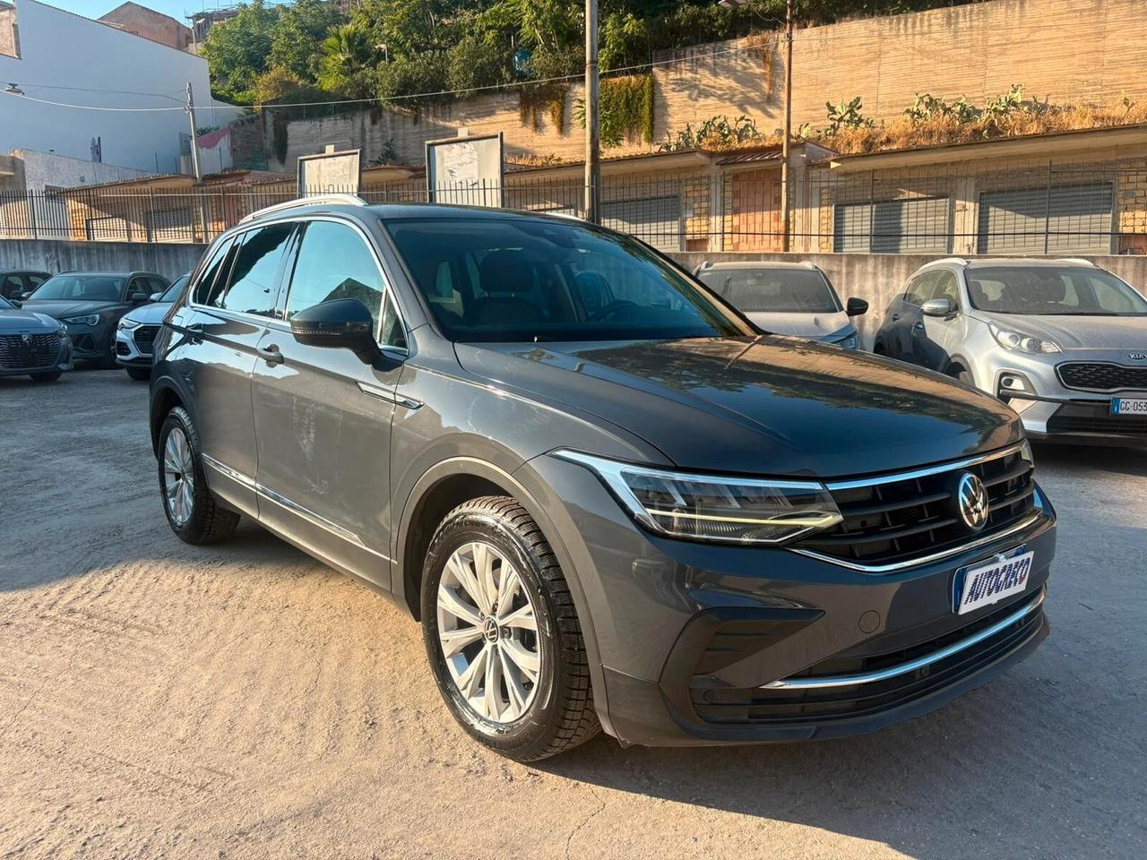 Volkswagen Tiguan 2.0 TDI 150 CV SCR DSG R-Line