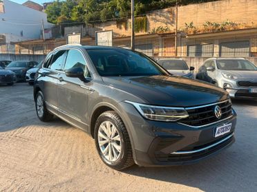 Volkswagen Tiguan 2.0 TDI 150 CV SCR DSG R-Line