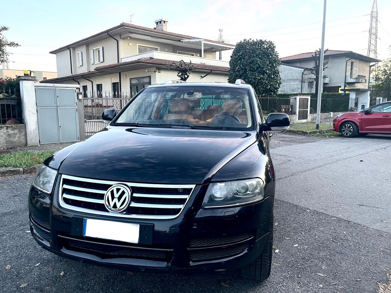 Volkswagen Touareg 3.0 V6 TDI DPF tip. Exclusive