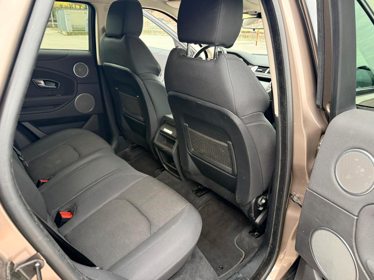 Land Rover Range Evoque 2.0 TD4 180 CV 5p. Pure