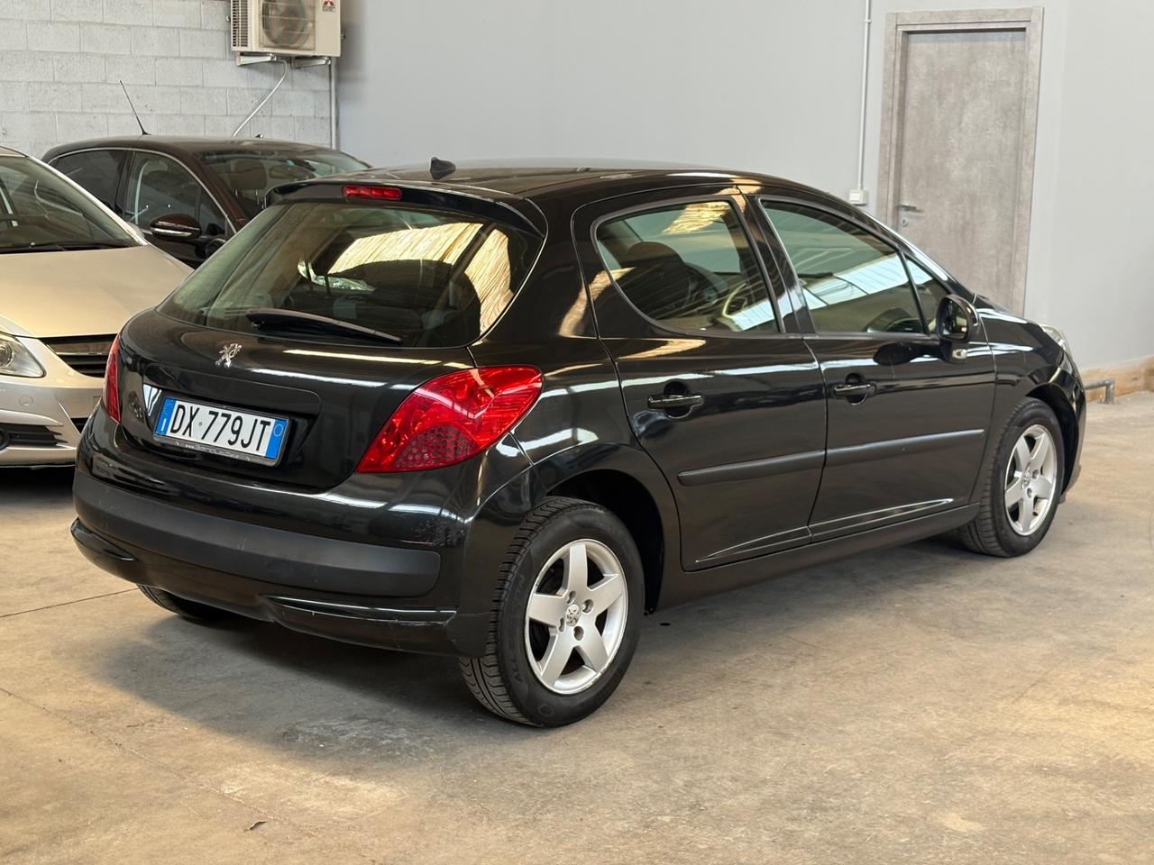 Peugeot 207 1.4 8V 75CV 5p. Energie Sport ECO GPL