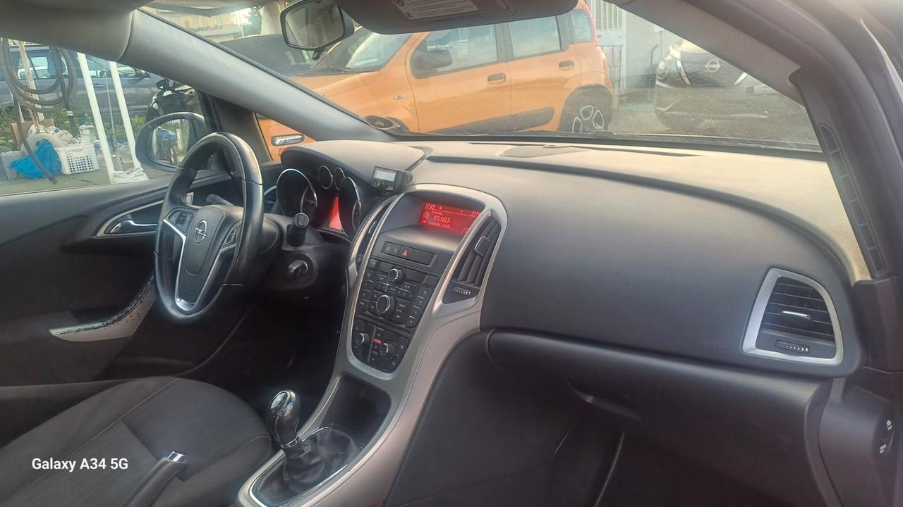 Opel Astra 1.7 CDTI 110CV Sports Tourer Cosmo