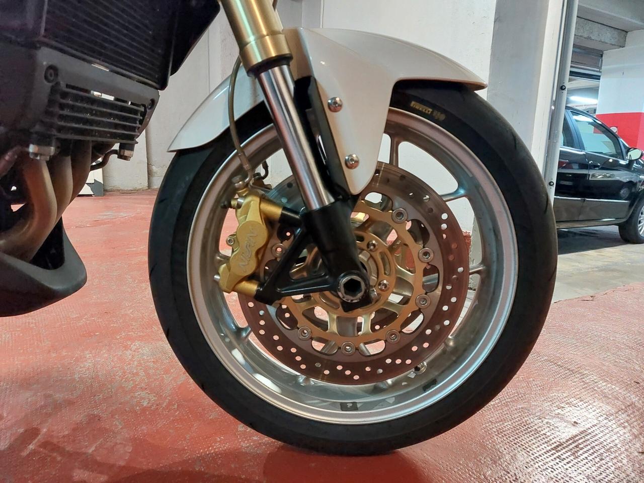 TRIUMPH TIGER 1050 TAGLIANDO PNEUMATICI NUOVI