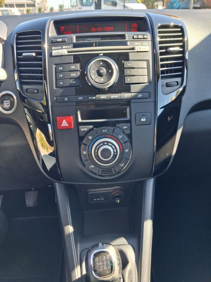 KIA - Venga - 1.6 CRDi VGT TX