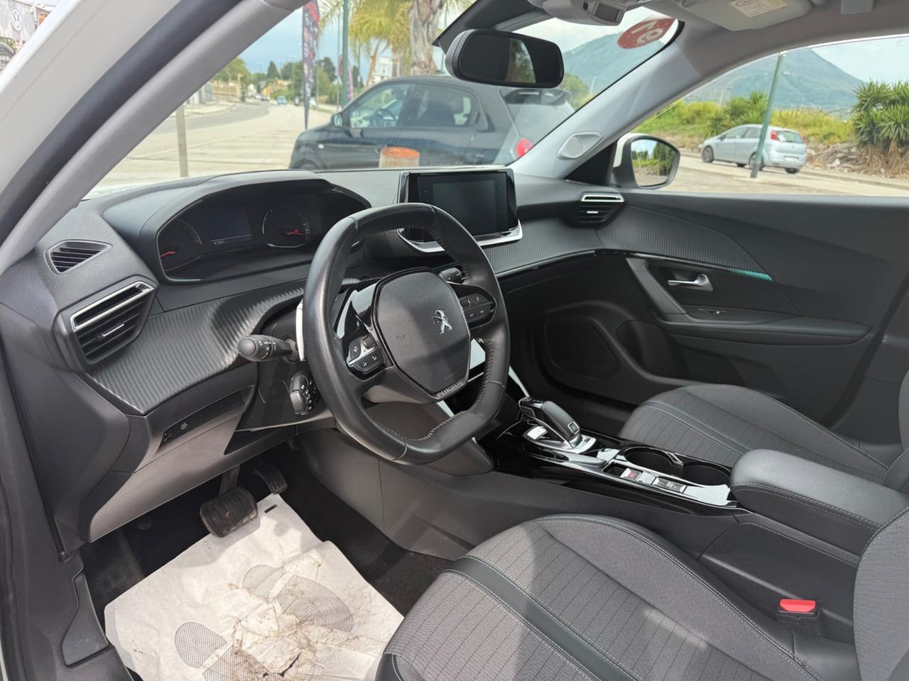 Peugeot 2008 BlueHDi 130 S&S EAT8 Allure