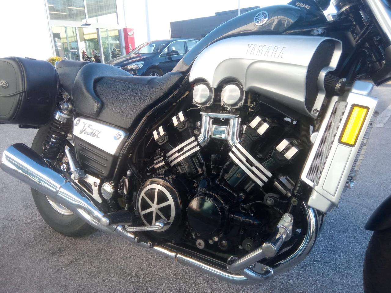 Yamaha VMAX 1200