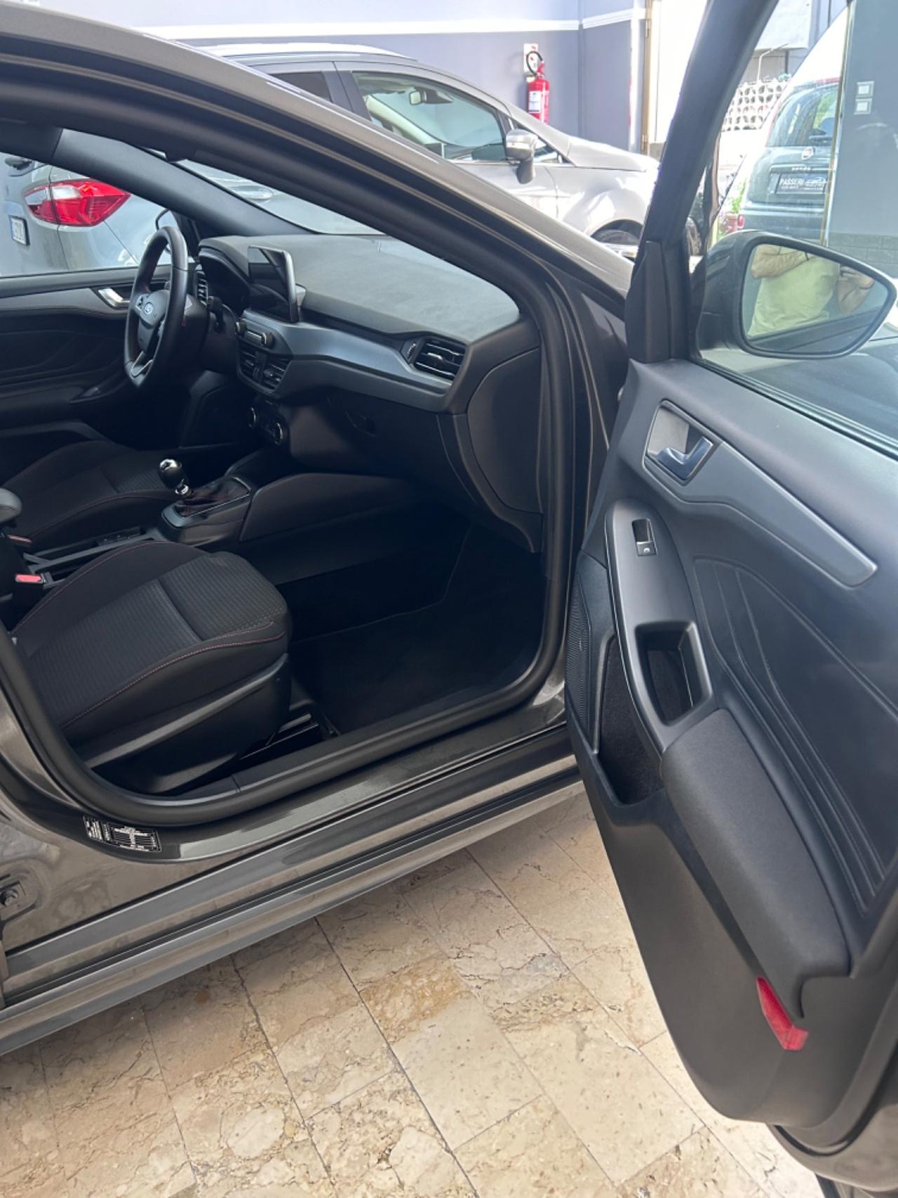 Ford Focus 1.0 EcoBoost Hybrid 125 CV 5p. ST-Line Design