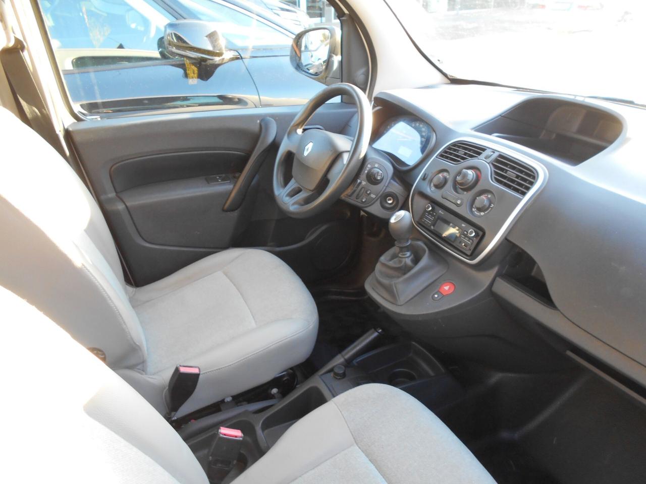 Renault Kangoo MAXI 1.5 DCI 95 CV