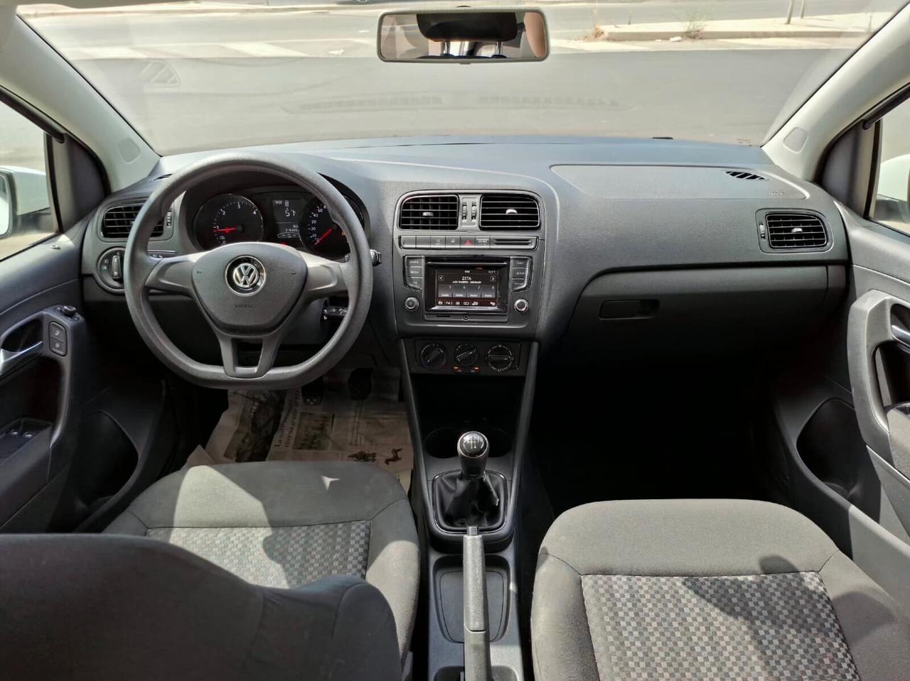 Volkswagen Polo 1.4 TDI 75cv Comfortline 2015